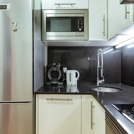 One Bedroom Close To Apartment